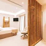 Cocopalm Naxos Aparthotel 4*