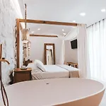 Cocopalm Naxos Aparthotel
